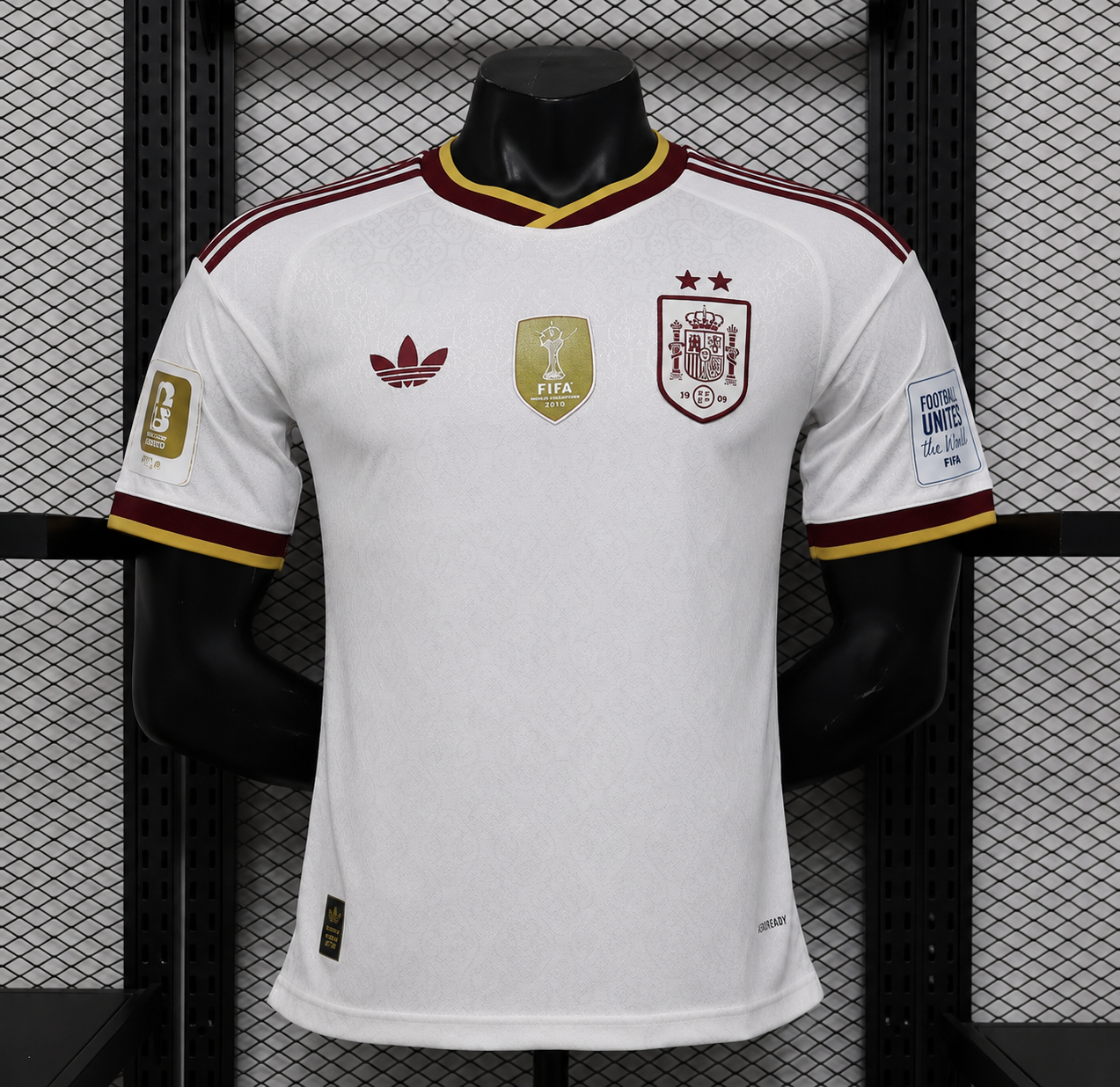camiseta españa con todos los parches blanca (2) estrellas 26/27